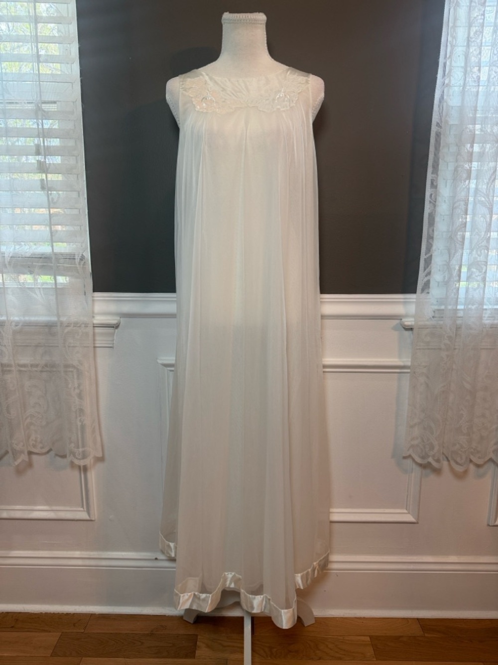 Vintage Bridal Nightgown Gossard Artemis White Sheer Lace Maxi S/M Petite